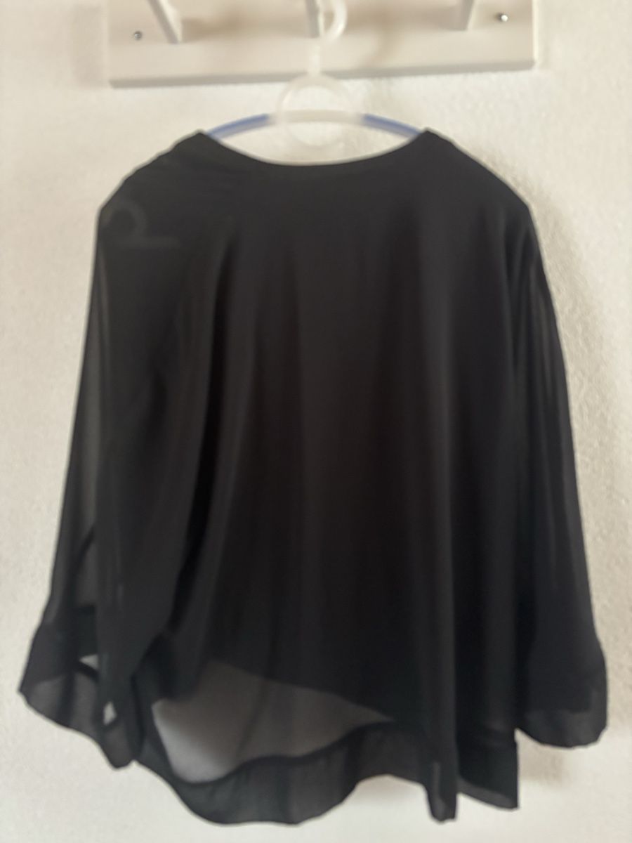 Zara Camicette: Chemisier noir Zara  – Usato da Grandvillard venduto da Elsa.Del 2