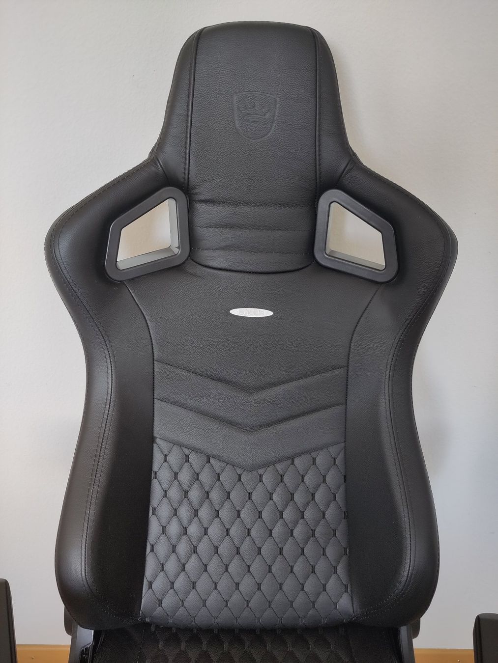 Noblechairs Sedie: noblechairs EPIC Echtleder – Usato da Wil SG venduto da GaramBar 2