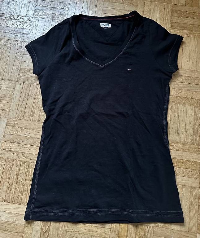 T-shirt: 3 Tommy Hilfiger T-Shirts Gr.M – Usato da Stäfa venduto da DearDarling 1