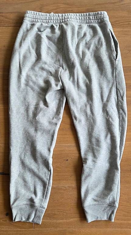 Gap Pantaloni: GAP Jogginghose / Gr. M / Grau – Usato da Zollikofen venduto da wiktor_krz 1