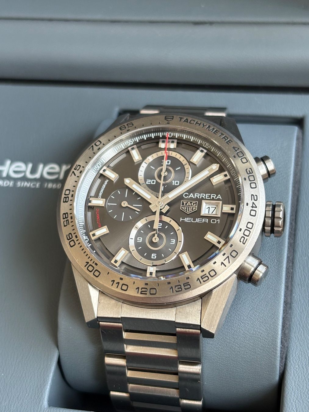 Tag Heuer Montres: Tag Heuer Carrera Heuer 01 Titanium Fullset – D'occasion à Birsfelden par Mynos 6