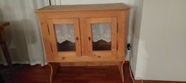 Bauern Buffet  Aufsatz. Massiv Holz mit 2 Tueren antik