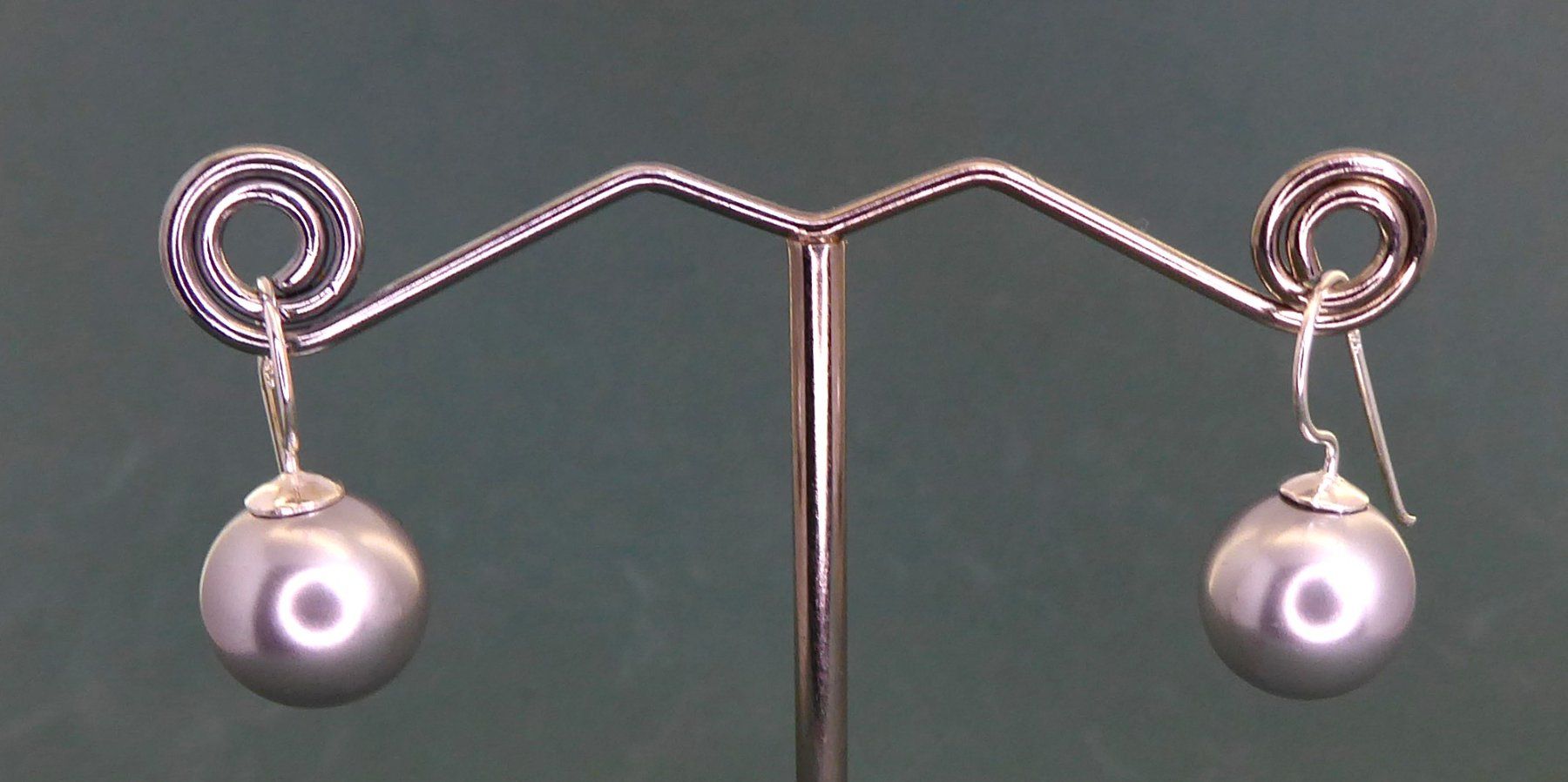 Ohrringe & -stecker: Ohr Ringe, Hänger 925 Silber mit synthetischen Perlen – Gebraucht aus Muri AG von silvermouse007