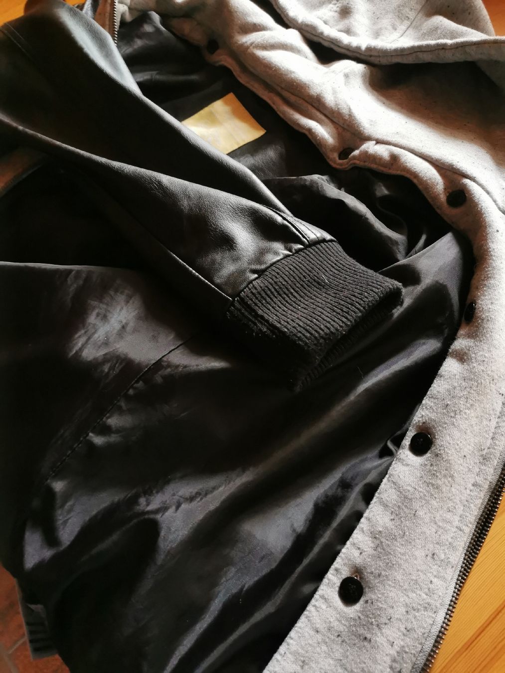 Giacche: Kunstlederjacke mit Kapuze Blackbox Grösse L – Usato da Seedorf BE venduto da Annalisa13 3
