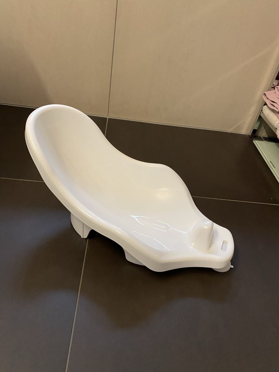 Badewannen: Bebejou Badewanne mit Babysitz 0-6 Monate – Gebraucht aus Lenggenwil von Coco1 1