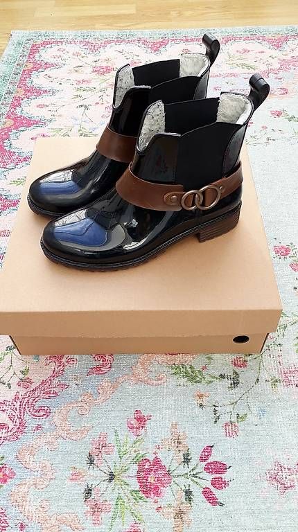 Damenschuhe: Rieker Gummistiefeletten – Gebraucht aus Walterswil SO von NiKi_3