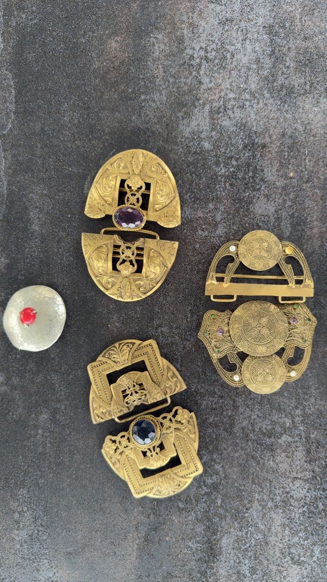 Boucles de ceinture: 3 Gürtelschnallen goldfarbig – Neuf (Voir description) à Erlinsbach par pulverschneegut 1