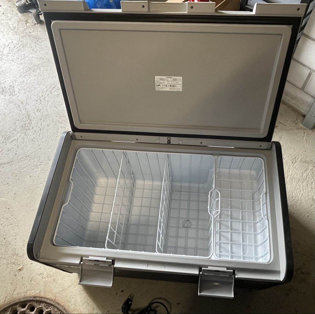 Dometic Frigoriferi & Refrigeratori: Glacière dometic cfx 100 – Usato da La Tzoumaz venduto da Loggeur