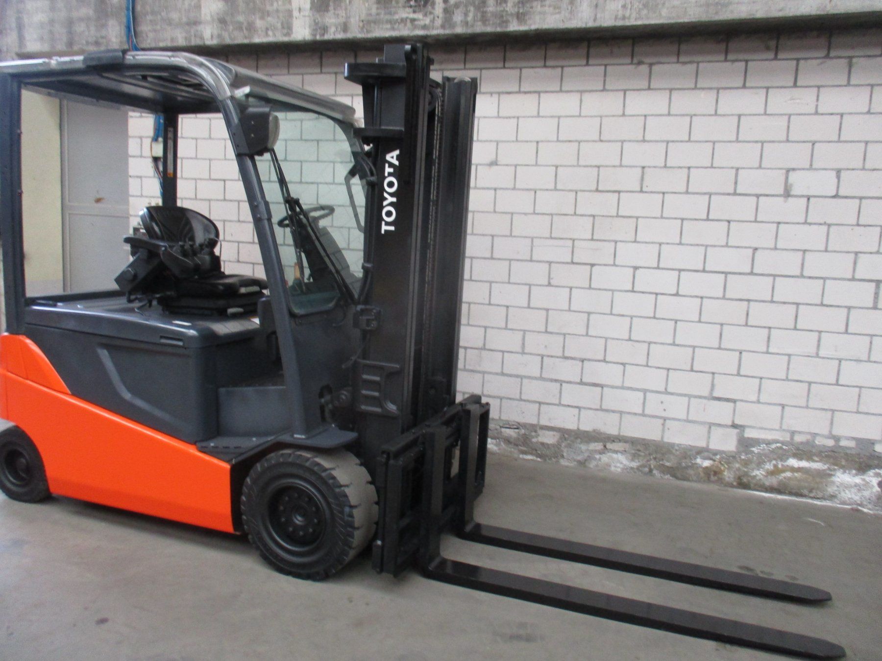 Toyota Carrelli elevatori e a forche: STAPLER  TOYOTA 8FBMT35  ELEKTRO GABELSTAPLER – Usato da Seon venduto da zomahandel 6