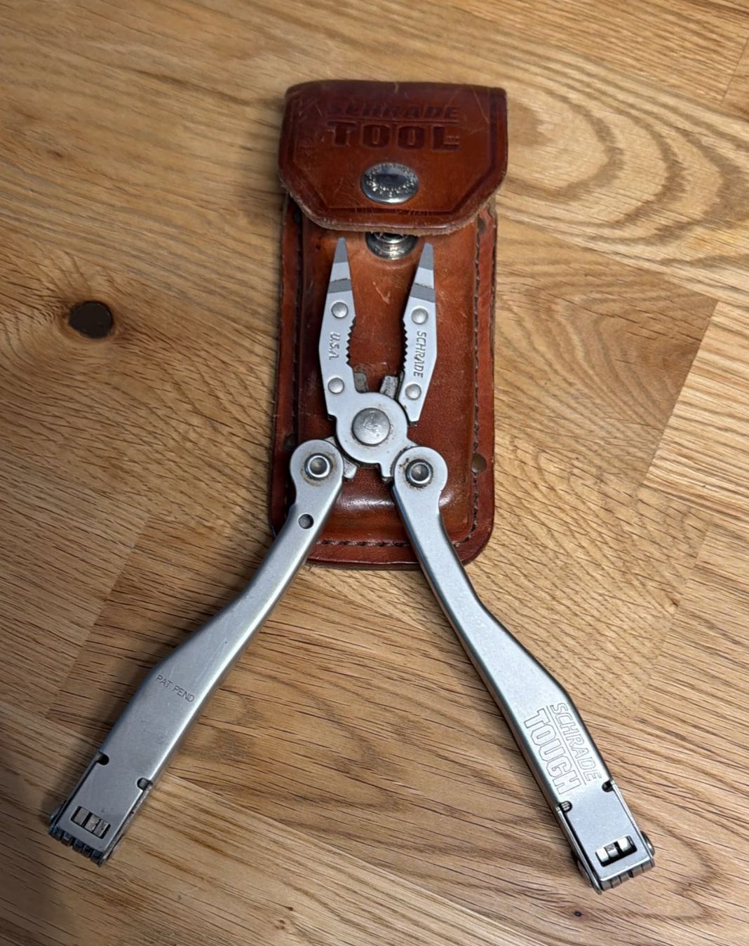 Alle Werkzeuge: SCHRADE  TOUCH USA MULTITOOL – Gebraucht aus Zürich von Frei-Occasionen 2