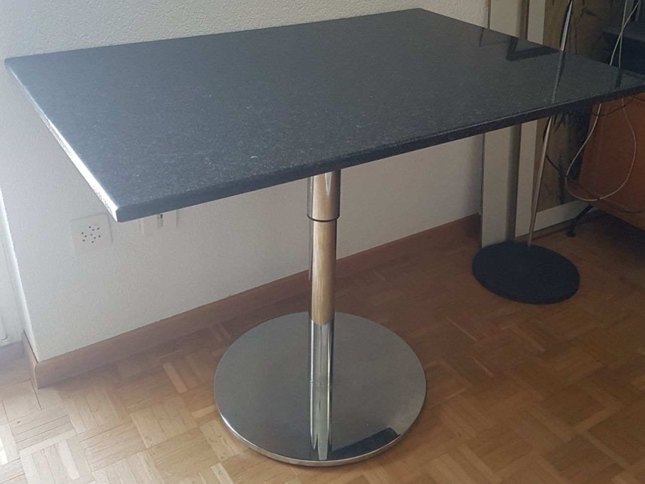 Tavoli: Granittisch 100x70x77 Chromstahlfuss – Usato da Wallisellen venduto da Swissline11