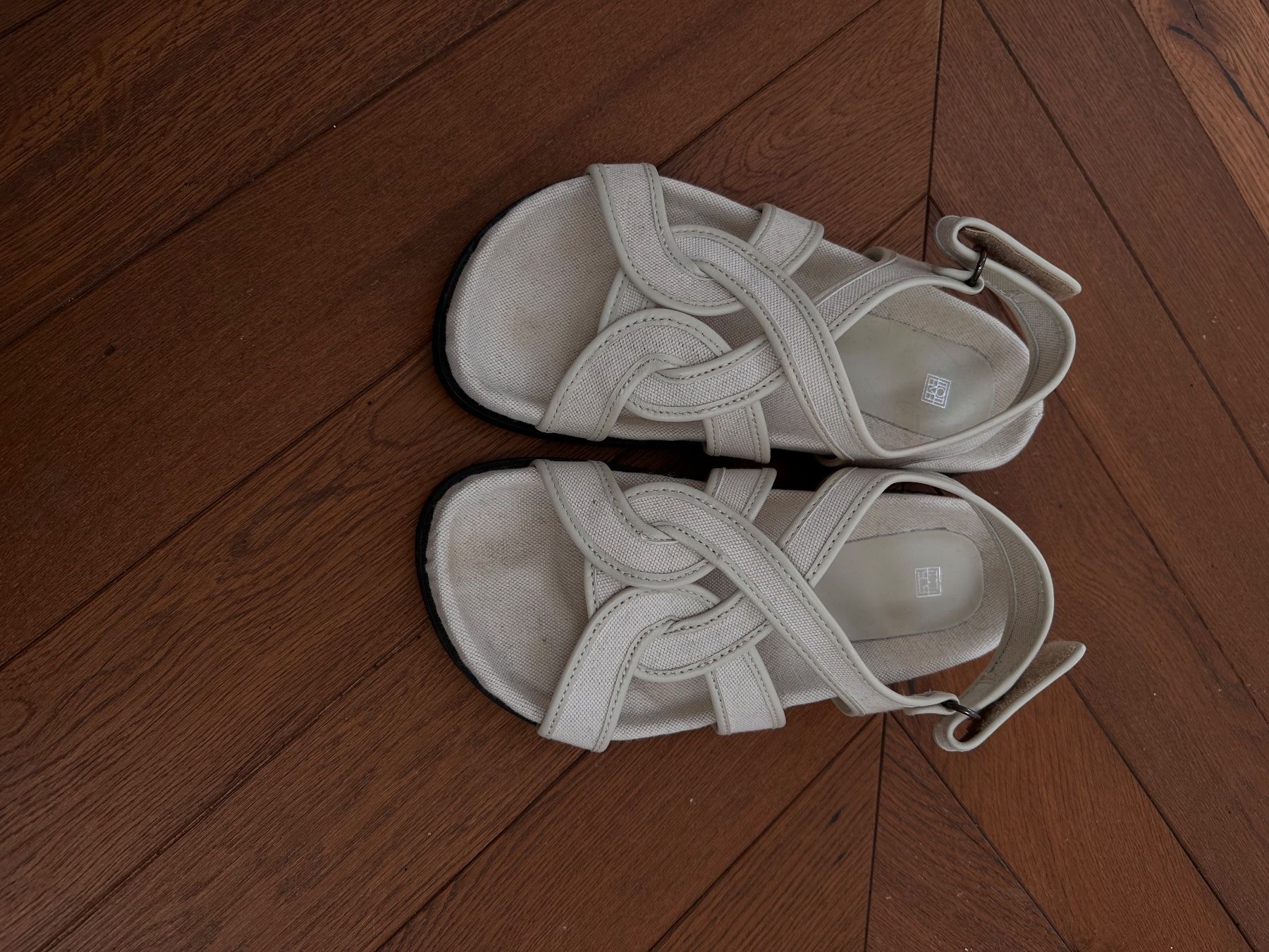 Totême Scarpe da donna: Toteme Sandalen – Usato da Dulliken venduto da Ohara01