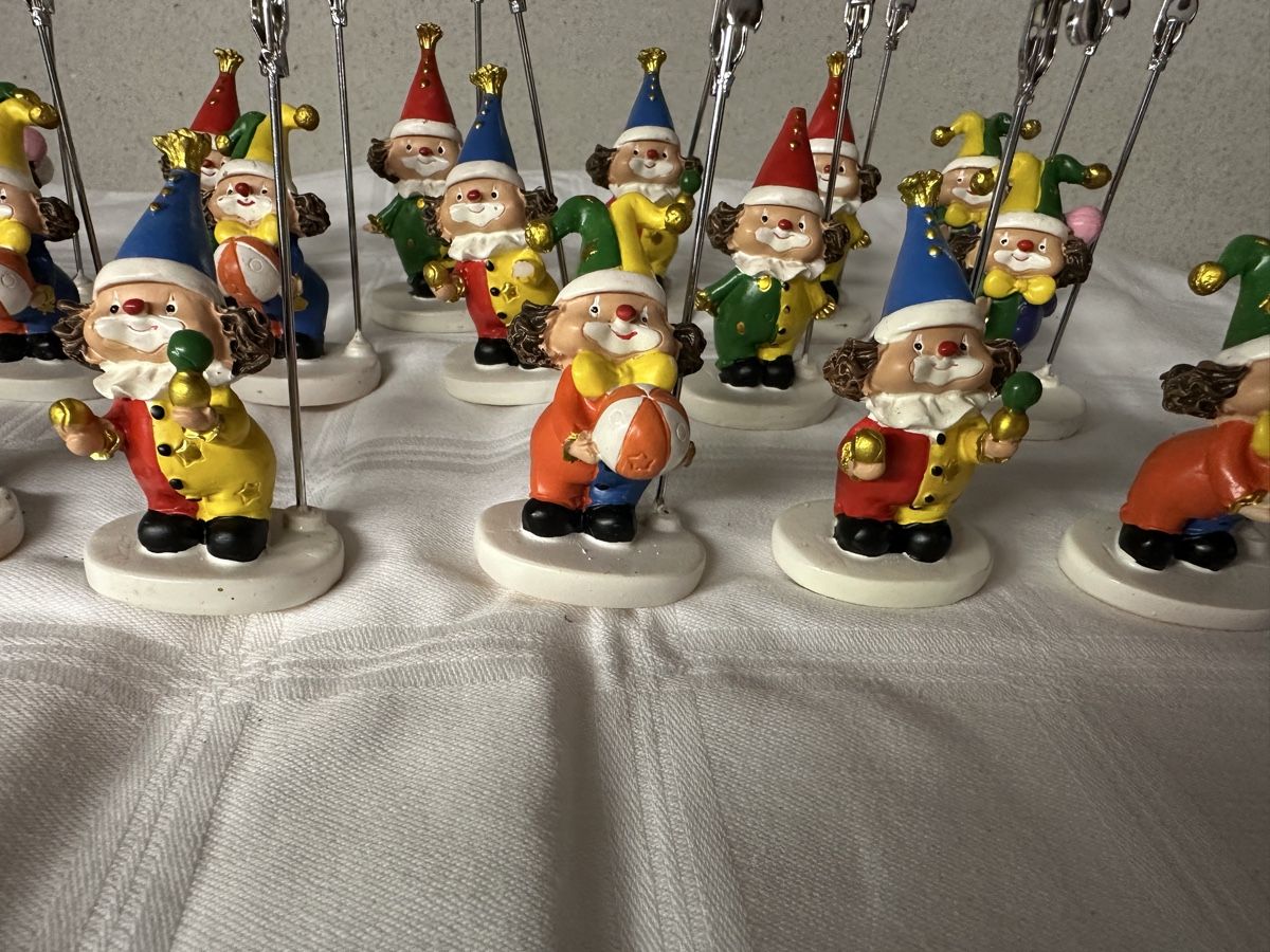 Statuette: Clown-Papierhalter Neu 22 stk. – Nuovo e nell'imballaggio originale da Sevelen venduto da Stopglobal. 2