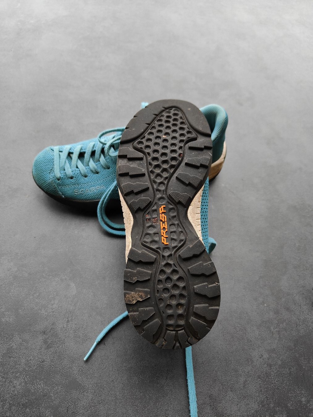 Chaussures hommes: Scarpe Scarpa Mojito – D'occasion à Tesserete par eli_y5kr 2