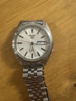 Seiko 5 Automatik – helles Zifferblatt, Metallband – läuft