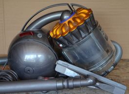 Dyson DC37C Staubsauger aspirateur / Rotationsbürste