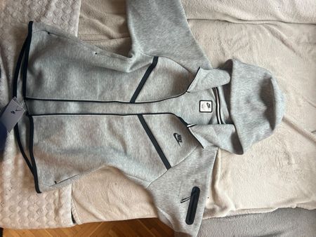 Nike Tech Fleece Jacke grau Grösse M neu
