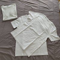 2x weisses T-Shirt S