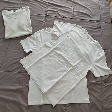 2x weisses T-Shirt S