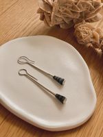 Boucles d‘oreilles pilons touaregs en argent et bois d’ébène
