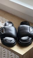 Prada Leder Pantoletten, schwarz, Gr. 39,5