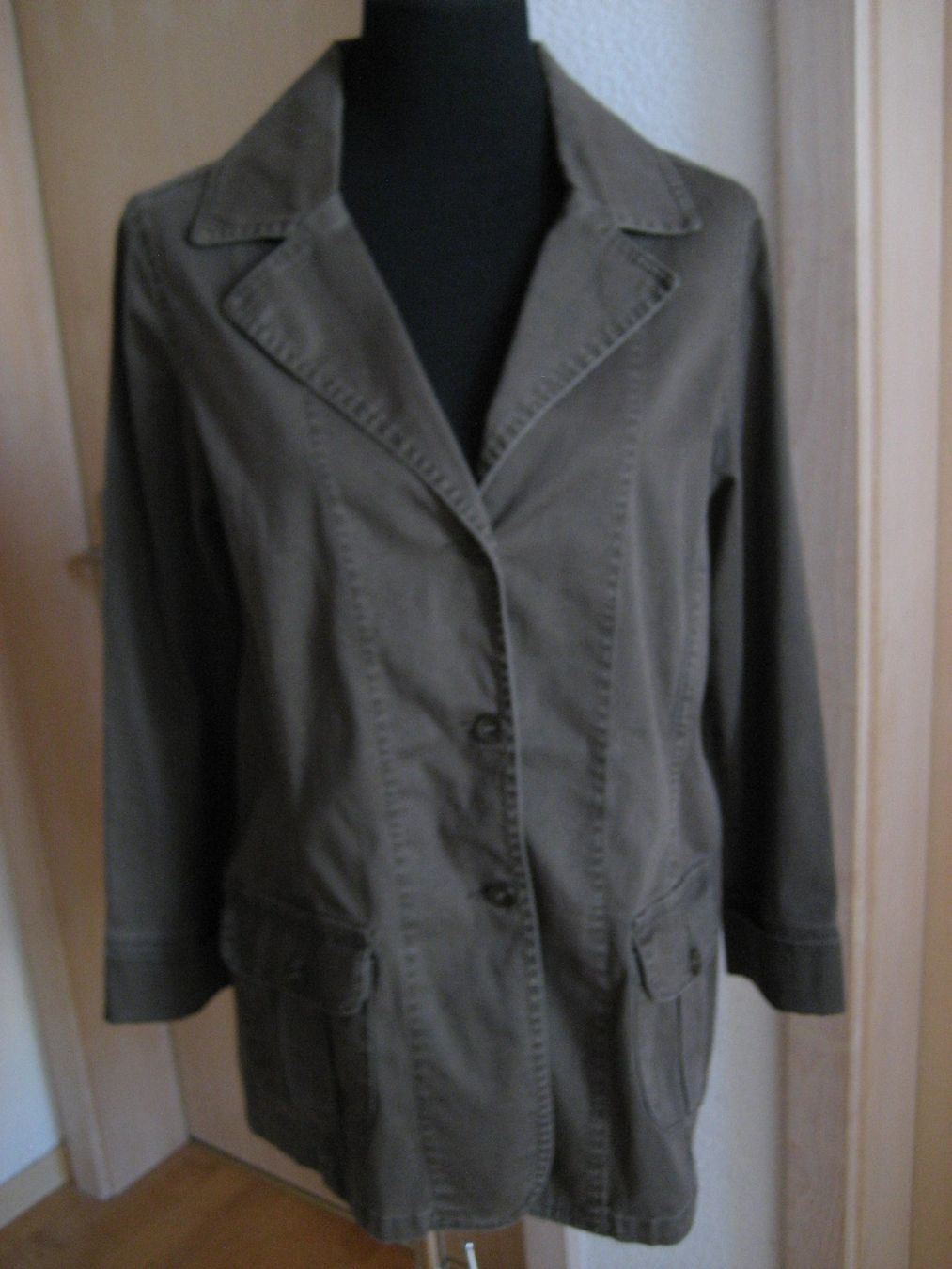 Giacche: Veste stretch taille 44 – Usato da Delémont venduto da marryb