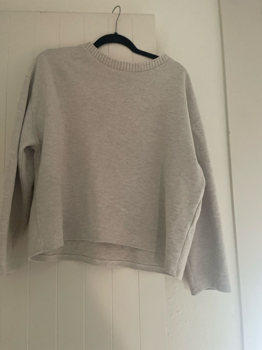 Zara Maglioni & Felpe: Pull Zara taille L manche évasé  – Usato da Genève venduto da lea_b6vp