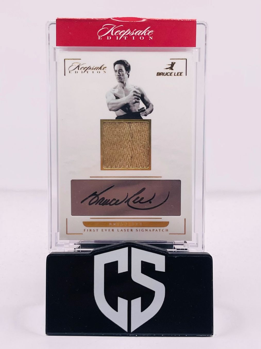 Carte collezionabili: 2024 Keepsake Bruce Lee Relic /99 50th Anniversary Edition – Usato da Zofingen venduto da collect.supply
