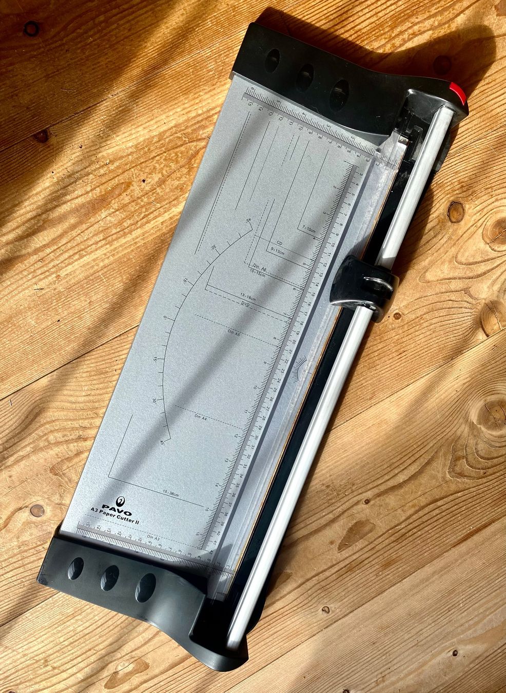 Tutti gli attrezzi: Papierschneider Paper Cutter – Nuovo (secondo la descrizione) da Wald ZH venduto da nicolas.schweiz