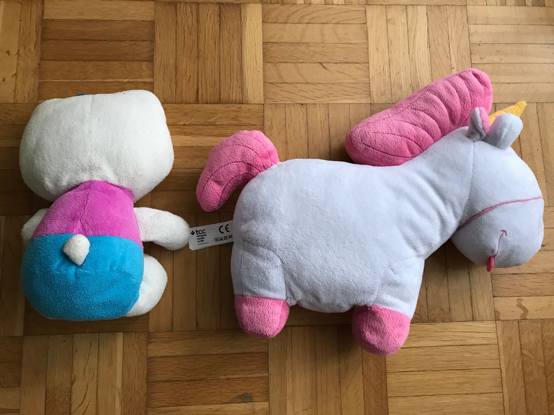 Hello Kitty Giocattoli: Plüschtier Hello Kitty + Einhorn (Despicable Me 3) – Usato da Emmenbrücke venduto da Hathor123 1