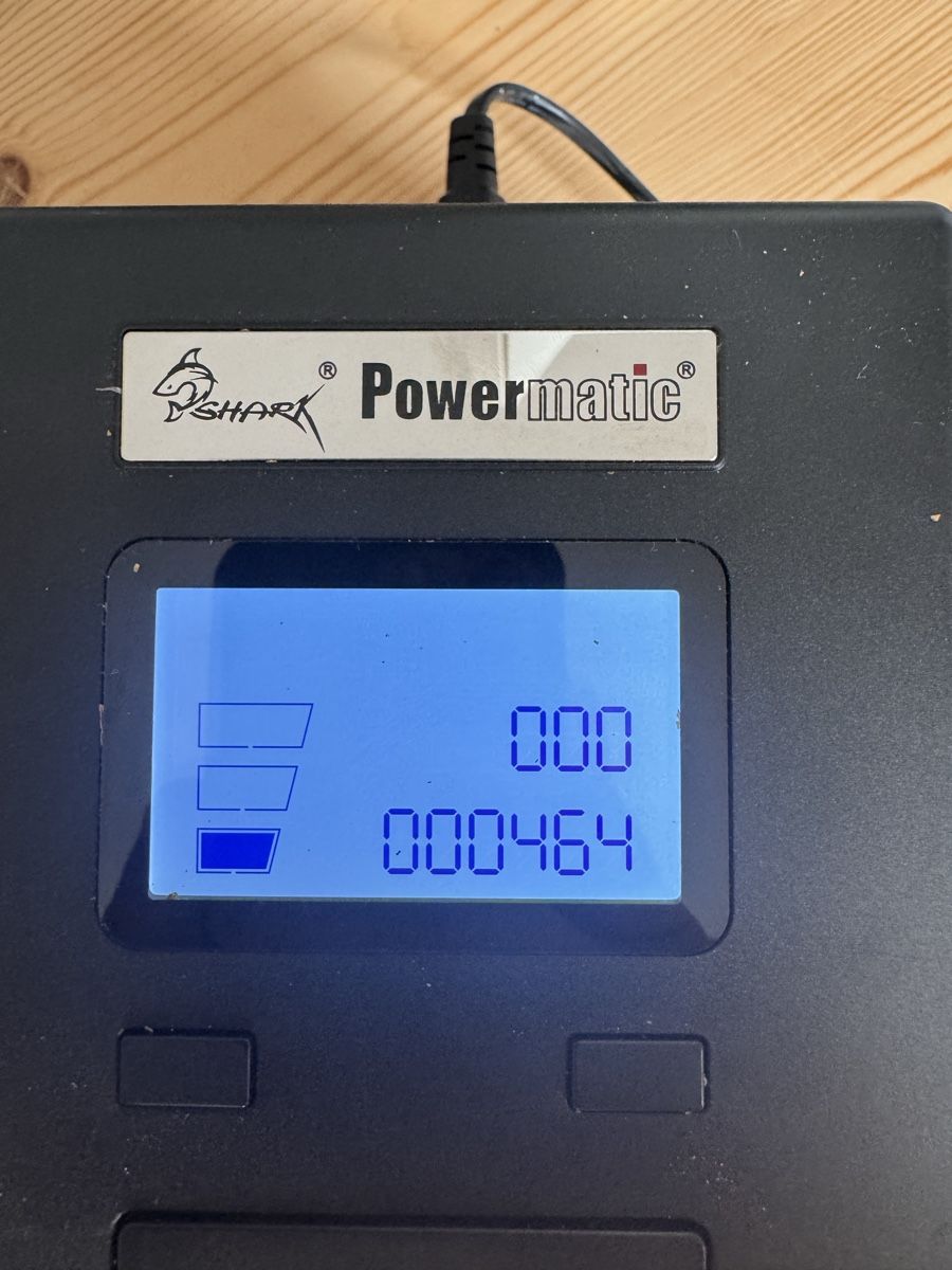 Powermatic Tutte le macchine: Shark Powermatic elektrische Zigarettenstopfmaschine – Usato da Goldach venduto da svensven01 1