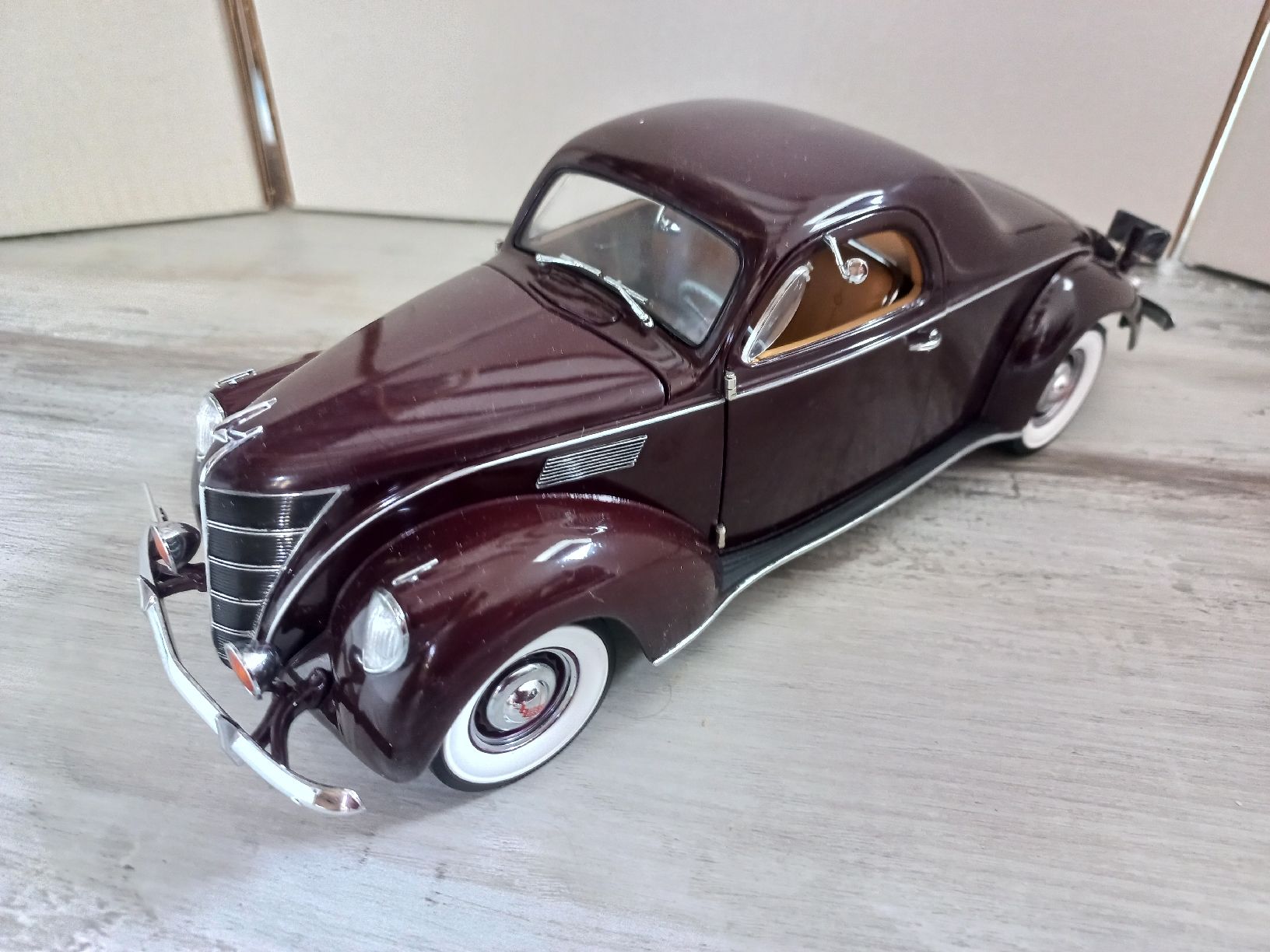 Modellautos: Lincoln Zephyr 1/18 Précision 100 – Gebraucht aus Attalens von remy_s00 2
