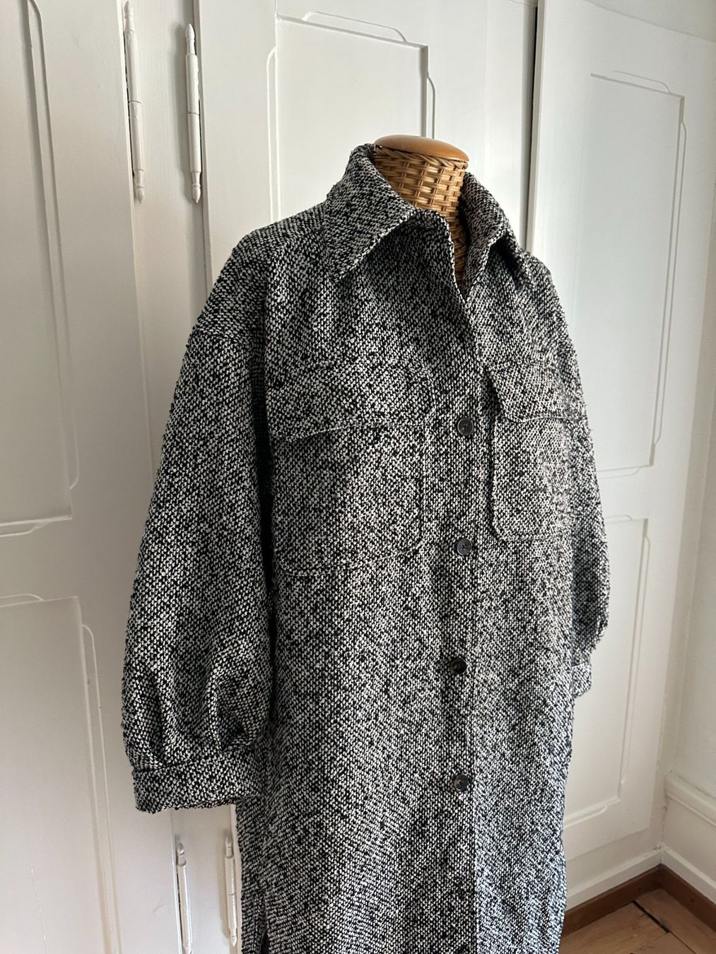 H&M Mäntel: Mantel schwarz-weiss S – Gebraucht aus Zürich von Diazaio 1