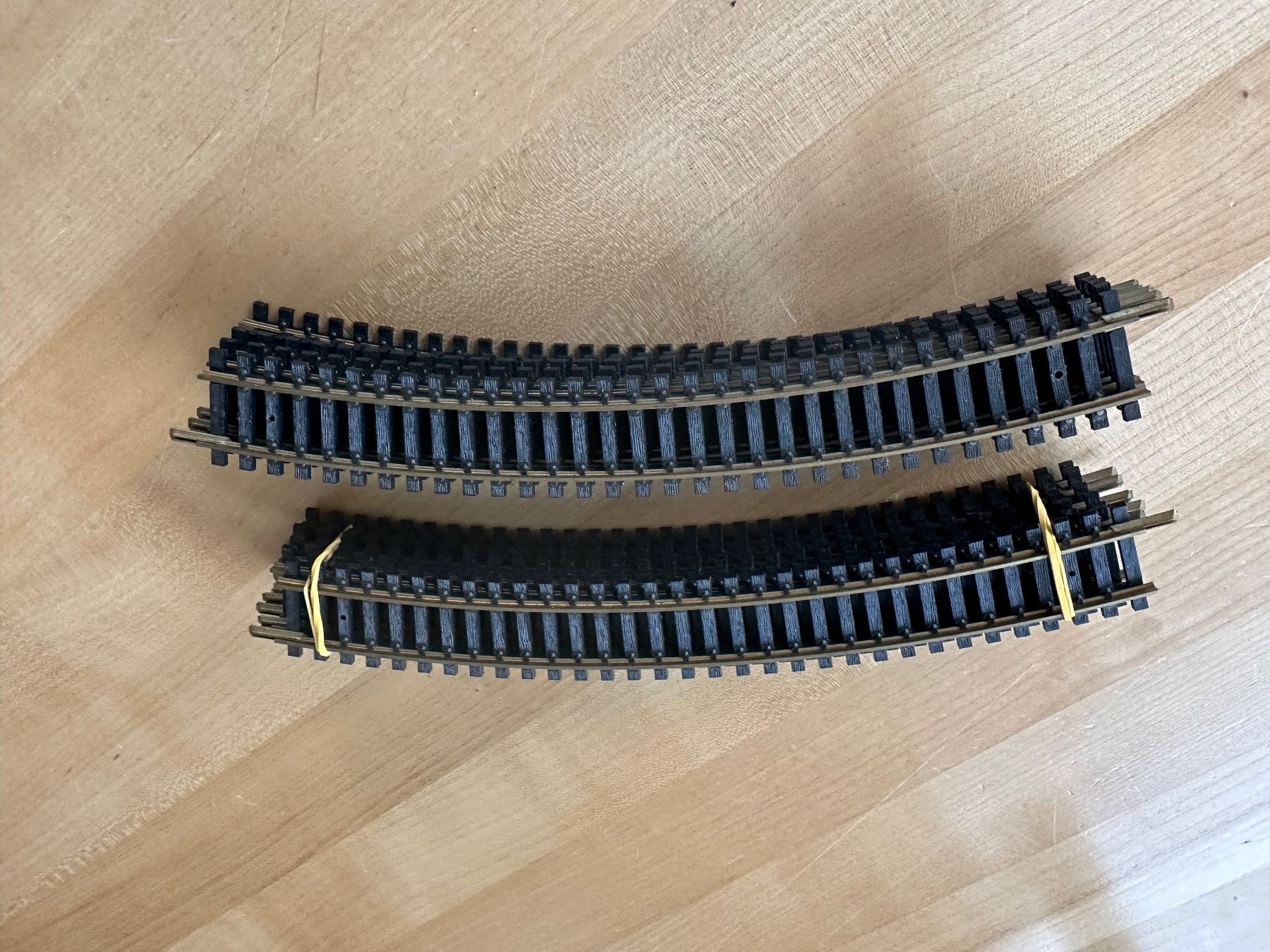 Fleischmann Modellini di ferrovie: Fleischmann 12 Kurven 415 Messing – Usato da Zürich venduto da ruedigg 1