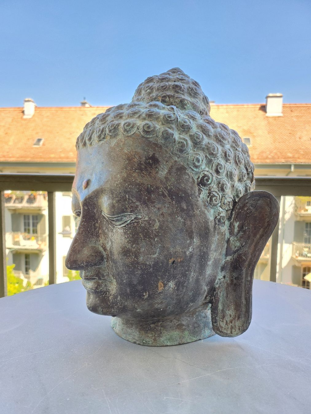 Sculture & Statue: Grosser alter Buddha Kopf asiatischer Stil – Usato da Zürich venduto da BAENZERINO 1