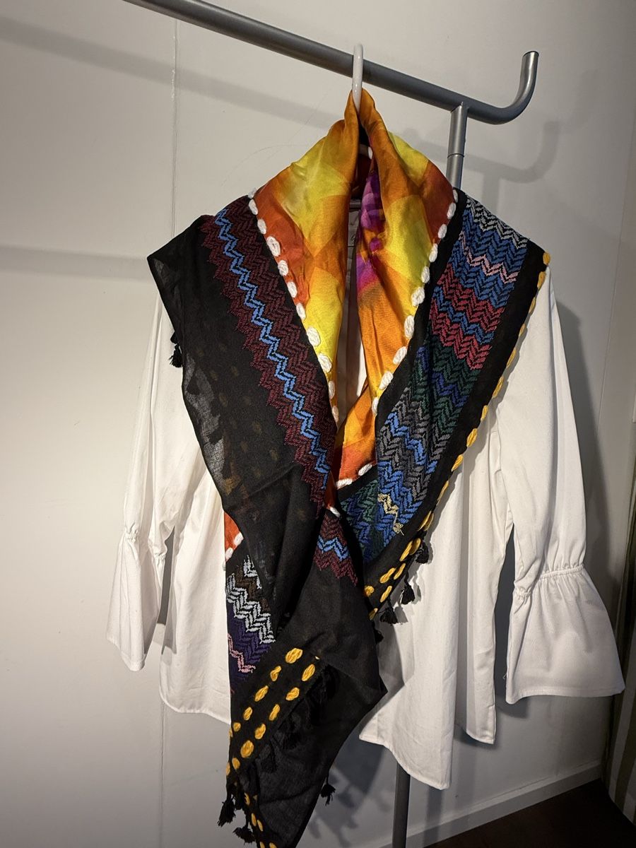 Foulard & Sciarpe: Schal 5min – Nuovo e nell'imballaggio originale da Zürich venduto da XChange 5