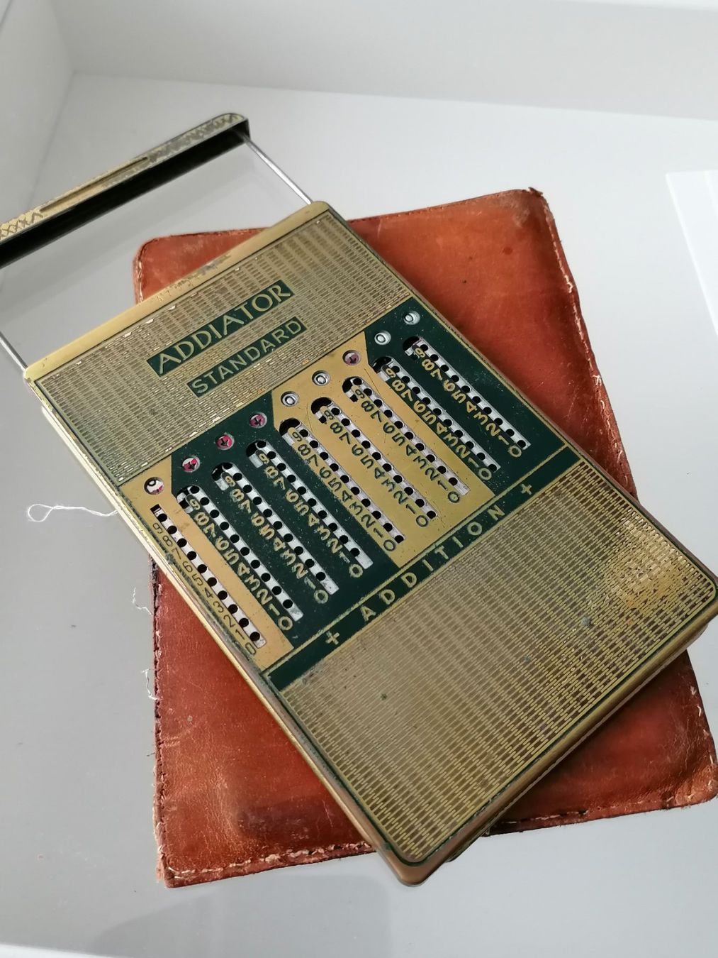 Calcolatrici tascabili: Vintage Rechenmaschine Addiator – Usato da Basel venduto da vintagecollector 3
