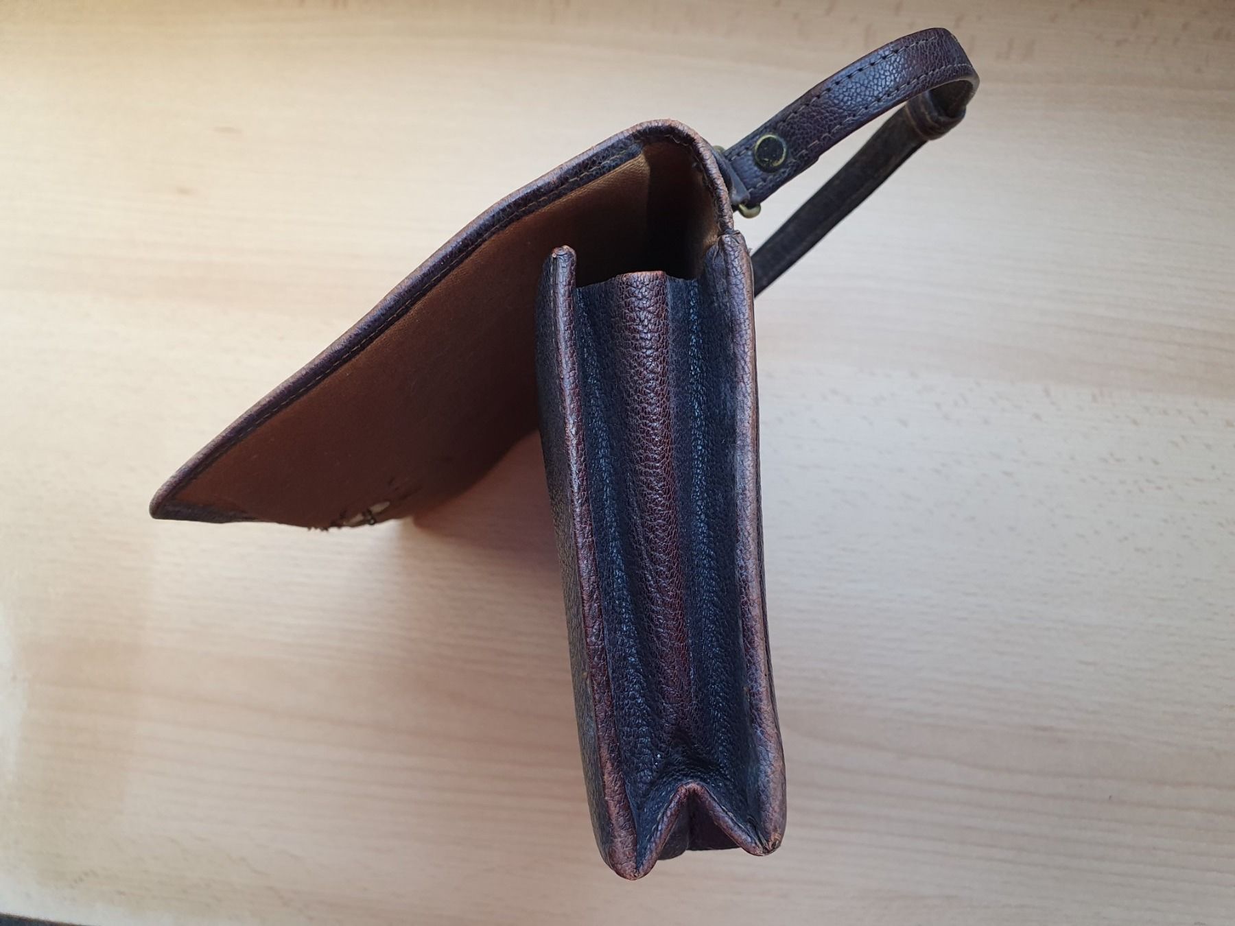 Borse da donna: Antike Leder Handtasche ca. 100-jährig – Usato da St. Margarethen TG venduto da Schachmatt 1