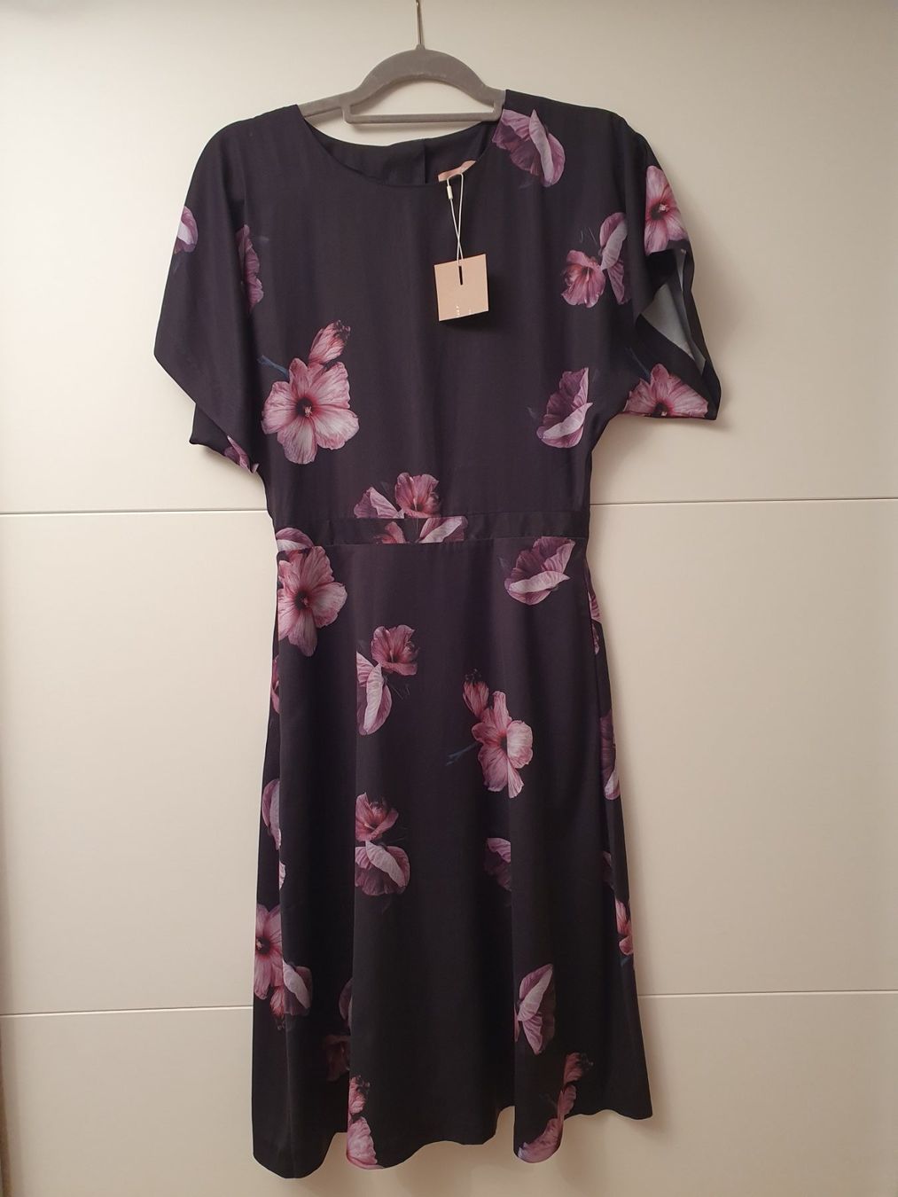 Vestiti: Elegantes Kleid – Nuovo e nell'imballaggio originale da Winterthur venduto da MiliB.