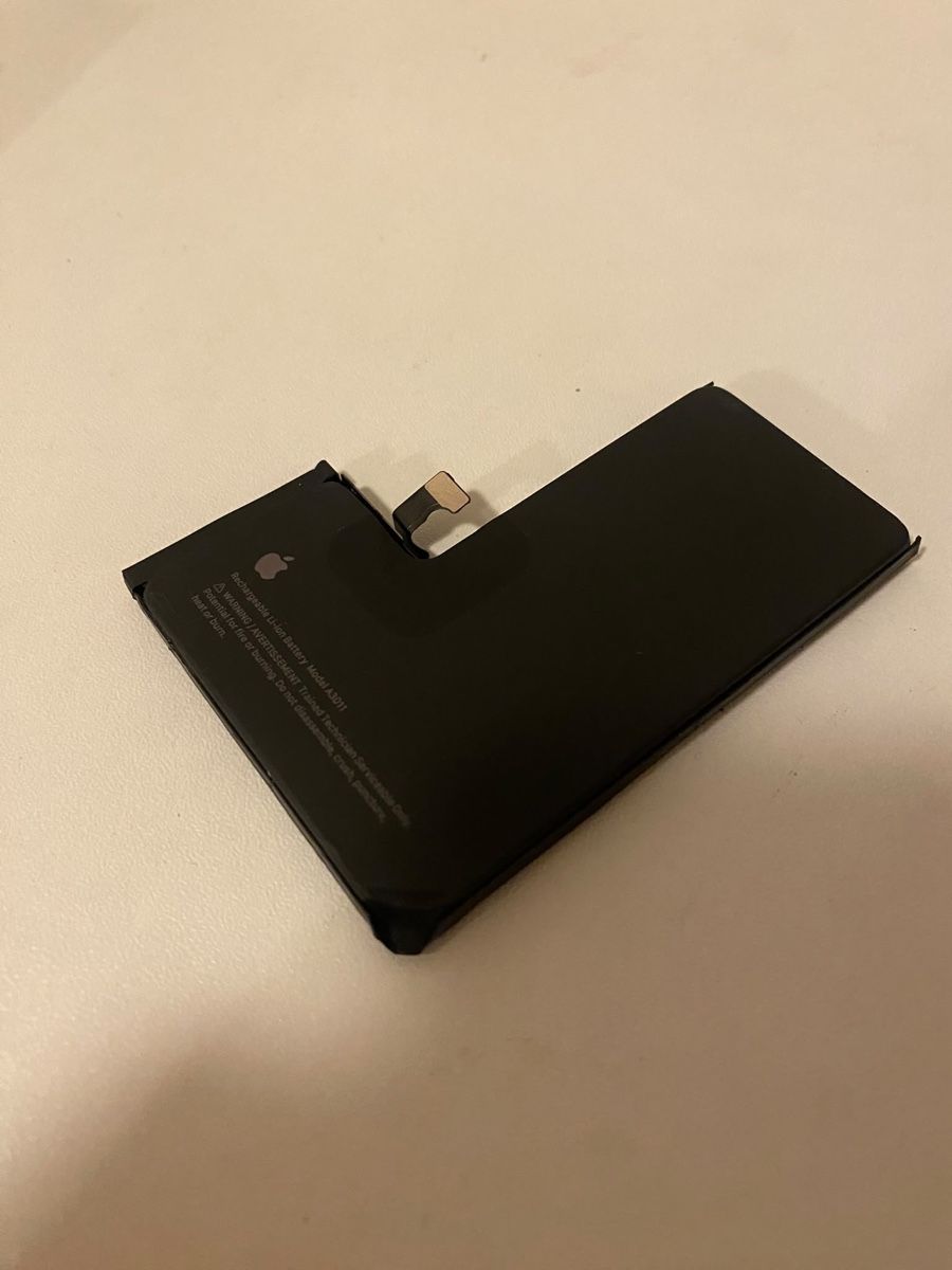 Apple Akkus: iPhone 15 Pro Batterie  – Gebraucht aus Flüelen von kas_gpb7