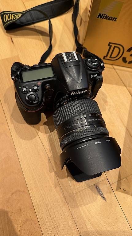 Fotocamera: Nikon D300 Set  Gehäuse, Objektiv & Tasche – Usato da Winterthur venduto da Benjii89 1