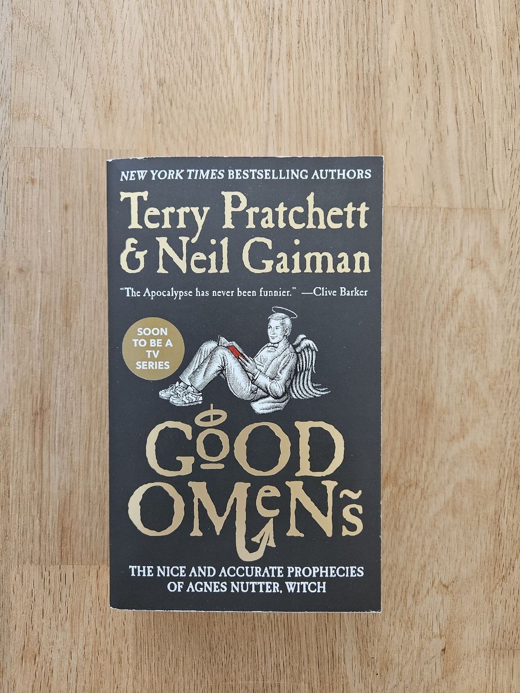 Bücher: Good Omens - Terry Pratchett & Neil Gaiman – Neu (gemäss Beschreibung) aus Bulle von janeyreadsonthetrain