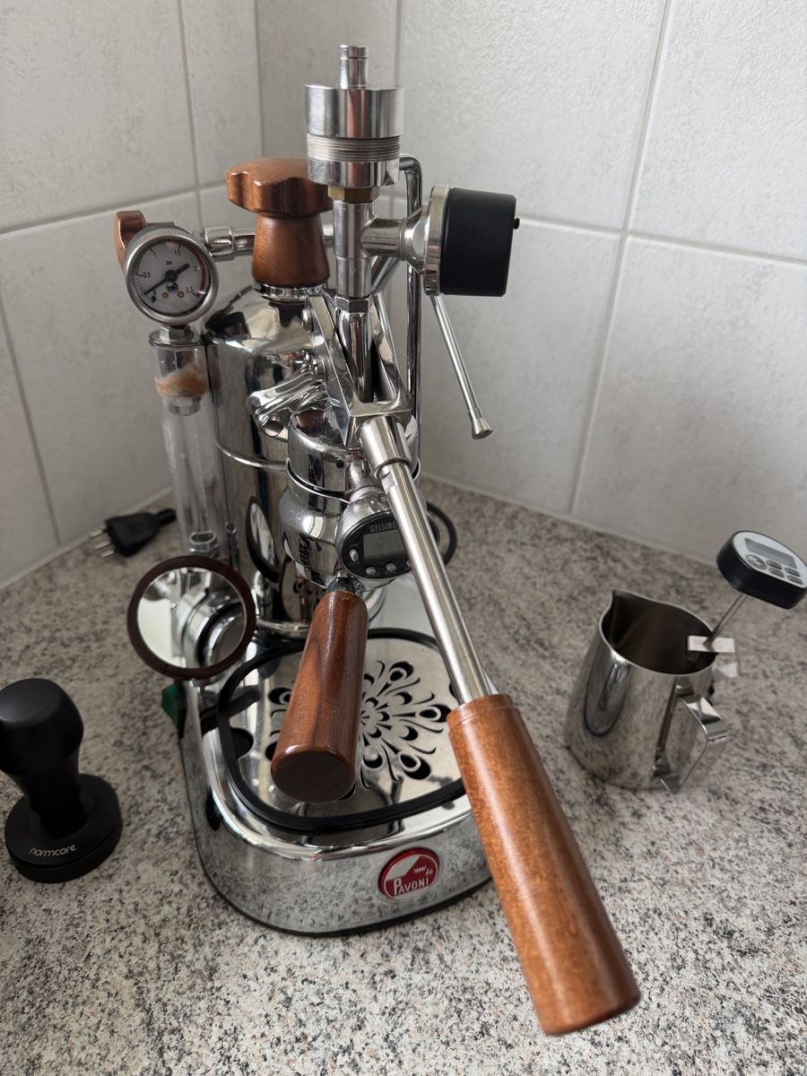 La Pavoni Macchine per caffè & Macchine per espresso: La Pavoni mit Drucksensor + viel Zubehör – Usato da Thun venduto da Nath