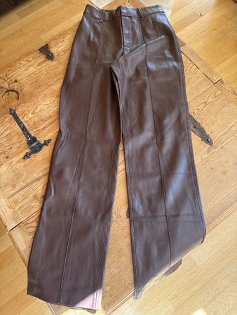 MNG Lederimitat Hose braun Gr. 34