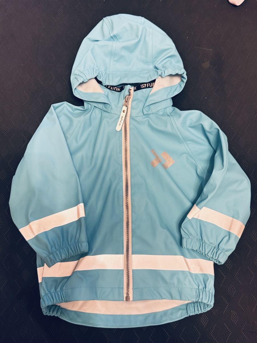 Giacche & Cappotti: Rain Jacket Light Blue Hooded size 90 – Usato da Hergiswil venduto da jam_lfc5