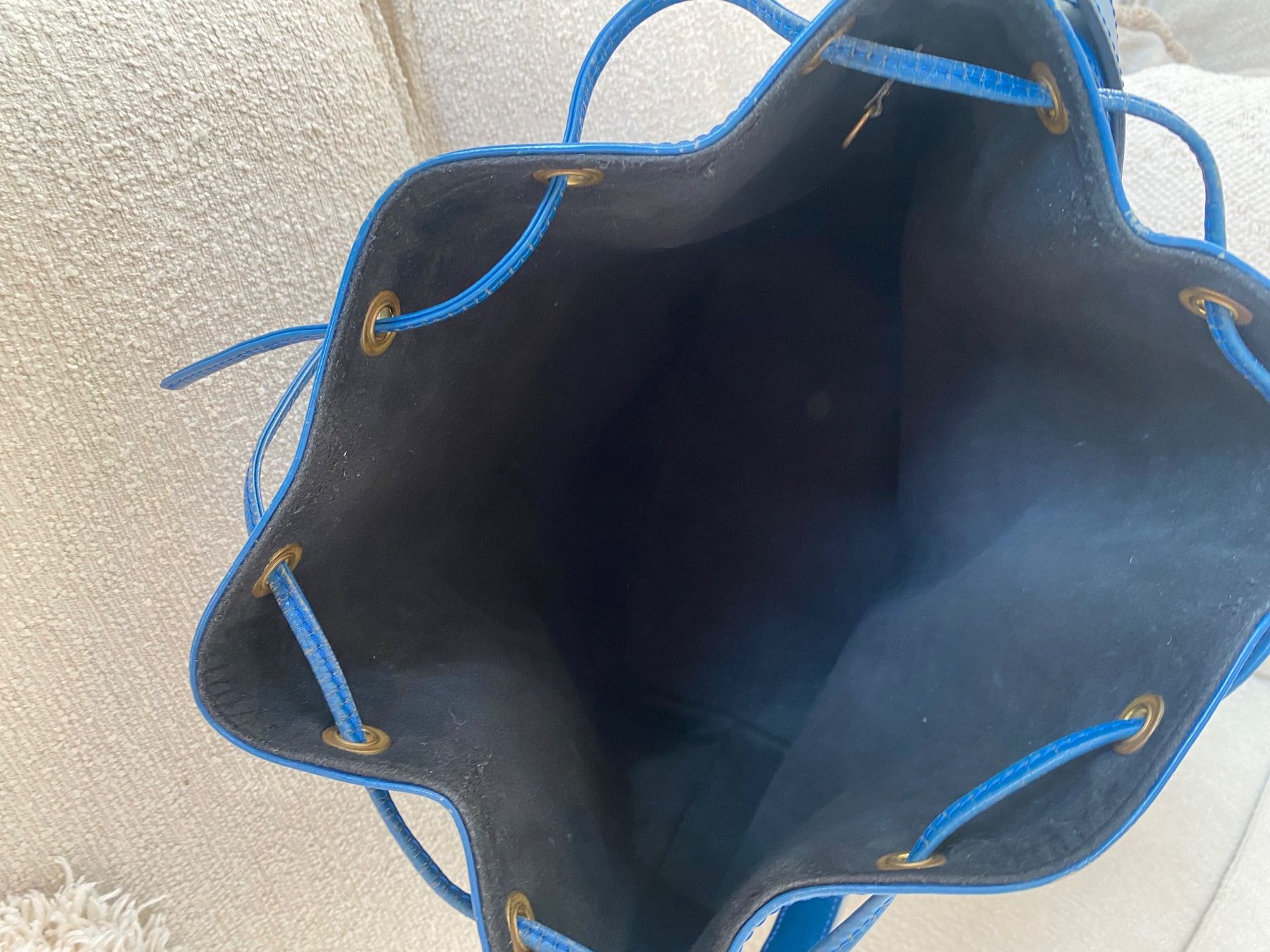 Louis Vuitton Taschen für Damen: Louis Vuitton Noe Beutel blau, Vintage – Gebraucht aus Alosen von .AMEA. 4