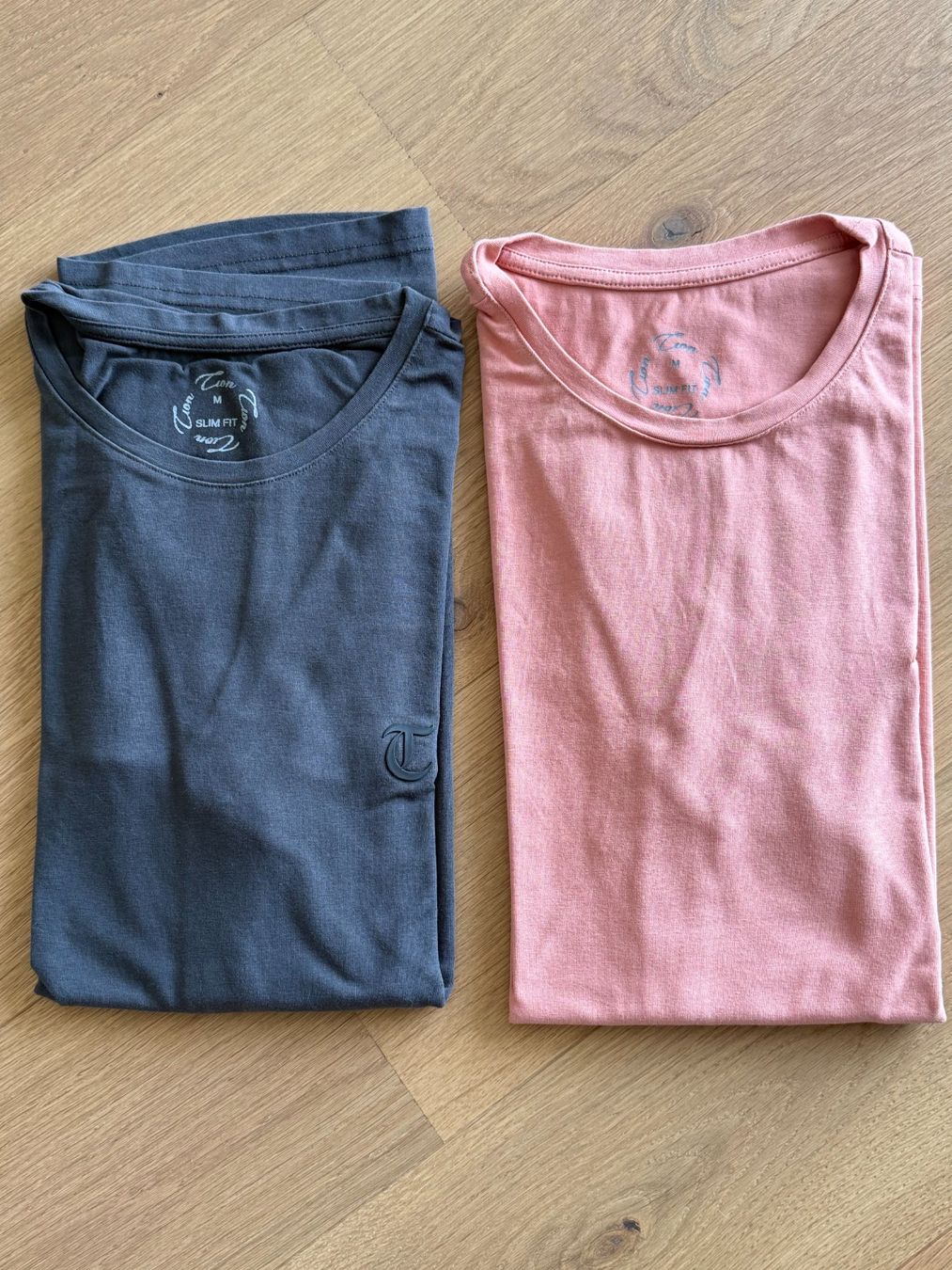 T-Shirts: T-Shirts (2x), Grösse M – Gebraucht aus Rain von SRIC01