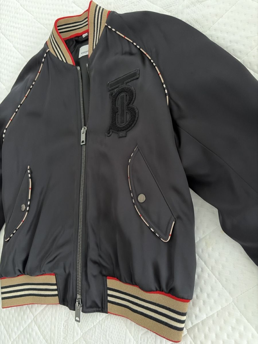 Burberry Giacche: Veste Burberry Bomber - taille 52 - neuve ! – Nuovo (secondo la descrizione) da St-Gingolph venduto da emergency_one 1