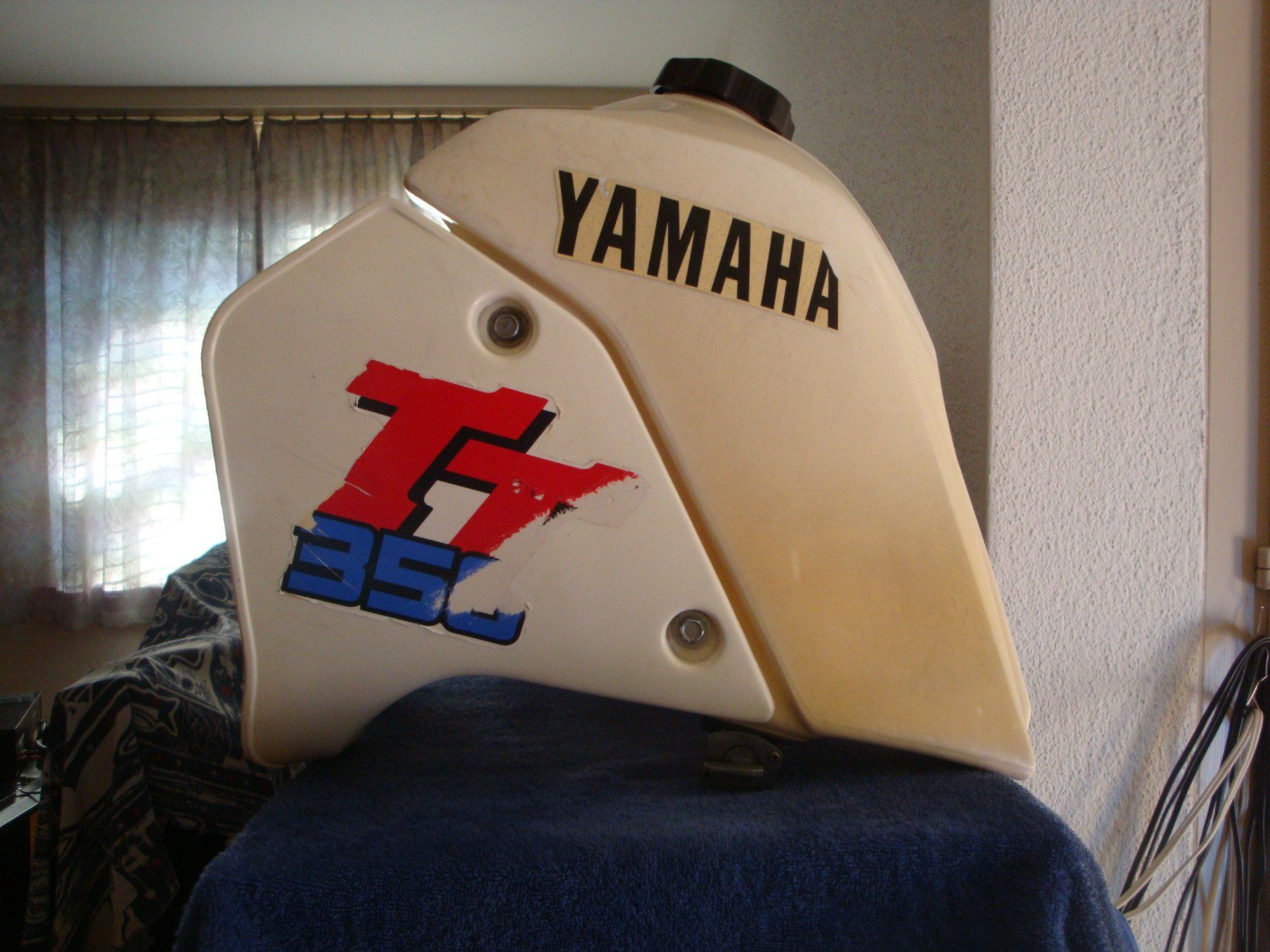 Enduro: Yamaha TT 350 Benzintank komplett – Usato da Rüti ZH venduto da Ame8