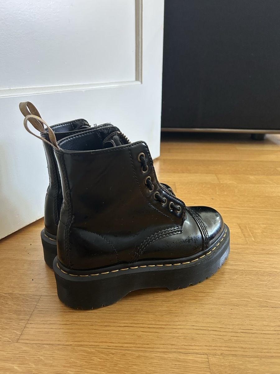 Dr. Martens Scarpe da donna: Doc Martin Stiefel mit Absatz und Reisverschluss – Usato da Zürich venduto da fabuulois 1